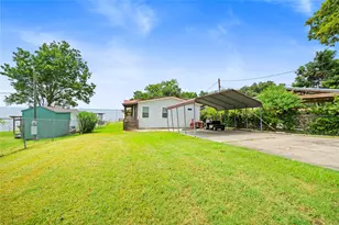 298 Nugent Dr, Livingston, TX 77351 - Photo 3