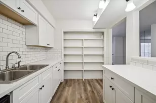 11540 Chimney Rock Rd, Houston, TX 77035 - Photo 7