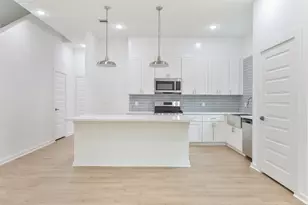 9349 Lavender St, Houston, TX 77016 - Photo 7