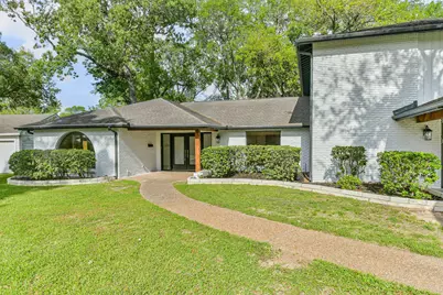 18610 Martinique Drive, Houston, TX 77058 - Photo 5