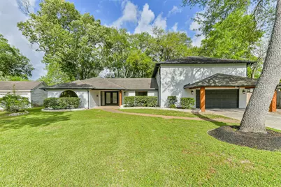 18610 Martinique Drive, Houston, TX 77058 - Photo 1