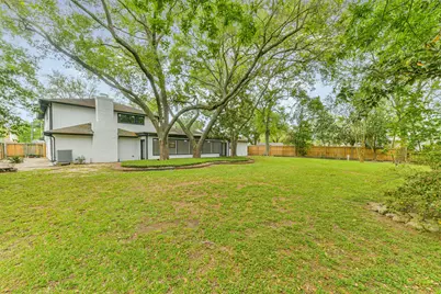 18610 Martinique Drive, Houston, TX 77058 - Photo 37