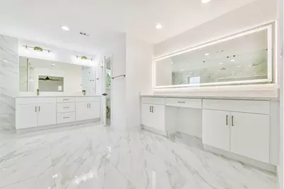 18610 Martinique Drive, Houston, TX 77058 - Photo 19