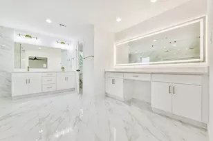 18610 Martinique Dr, Houston, TX 77058 - Photo 19