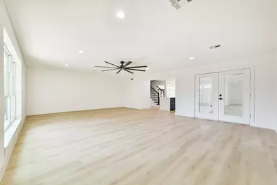 18610 Martinique Drive, Houston, TX 77058 - Photo 15
