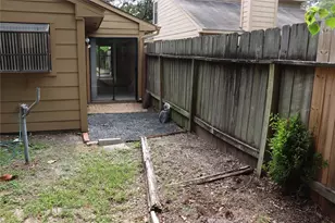 7718 High Village Dr, Houston, TX 77095 - Photo 23