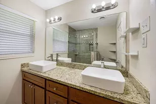 5554 Beechnut St, Houston, TX 77096 - Photo 9