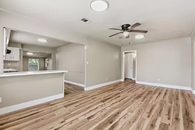 1109 E Walker Street, League City, TX 77573 - Photo 11