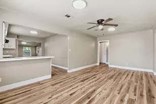 1109 E Walker St, League City, TX 77573 - Photo 11