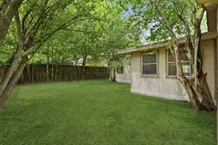 1109 E Walker St, League City, TX 77573 - Photo 39