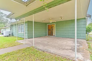 128 Forest Oaks Ln, Lake Jackson, TX 77566 - Photo 29