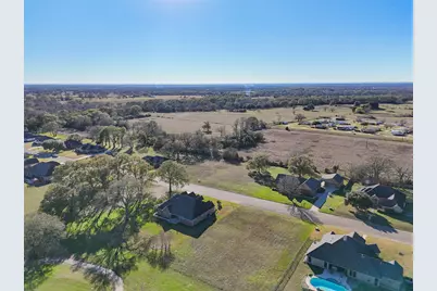 135 Lawrence Marshall Drive, Hempstead, TX 77445 - Photo 9