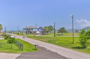 1578 Railroad Ave, San Leon, TX 77539 - Photo 33