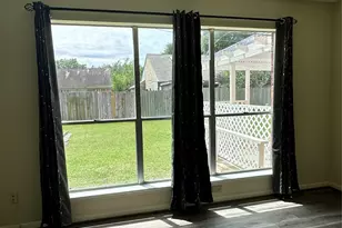 4819 Sunshine Dr, Sugar Land, TX 77479 - Photo 7