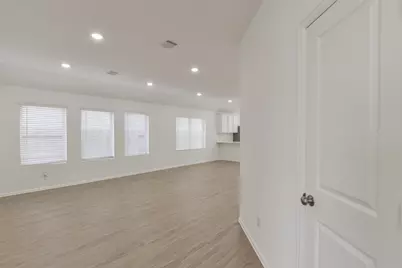 1935 Barrett Gables Drive, Crosby, TX 77532 - Photo 9