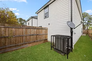 9241 Seeker St, Houston, TX 77028 - Photo 23