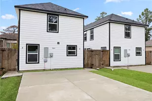 9241 Seeker St, Houston, TX 77028 - Photo 1