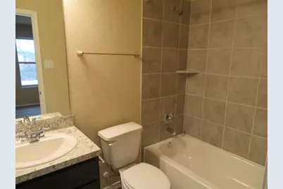 120 East Ash Street, Angleton, TX 77515 - Photo 5