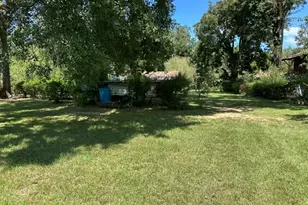 809 E Clark Ave, Crockett, TX 75835 - Photo 33