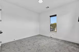 2420 Sumpter St, Houston, TX 77026 - Photo 35