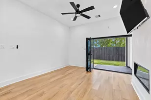 2420 Sumpter St, Houston, TX 77026 - Photo 17