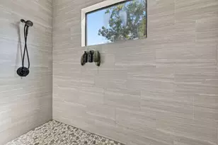 2420 Sumpter St, Houston, TX 77026 - Photo 15