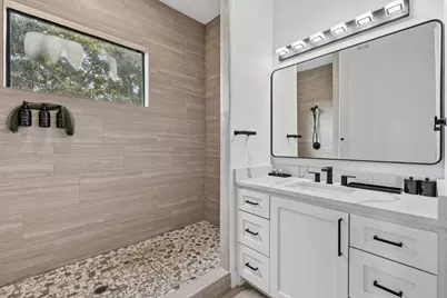 2420 Sumpter Street, Houston, TX 77026 - Photo 15