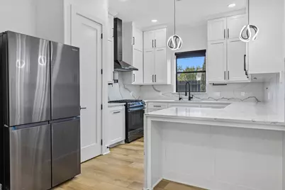 2420 Sumpter Street, Houston, TX 77026 - Photo 11
