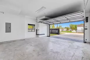 2420 Sumpter St, Houston, TX 77026 - Photo 43