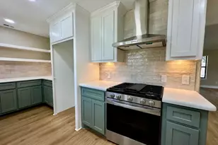 248 Canterbury Dr, West Columbia, TX 77486 - Photo 5