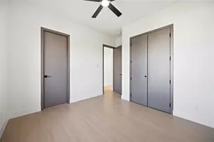 9217 Noel St, Houston, TX 77033 - Photo 9