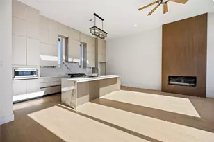 9217 Noel St, Houston, TX 77033 - Photo 3