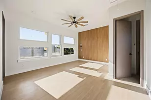 9217 Noel St, Houston, TX 77033 - Photo 13