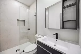 9217 Noel St, Houston, TX 77033 - Photo 17
