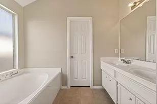 2427 Colonial Springs Ln, Spring, TX 77386 - Photo 17