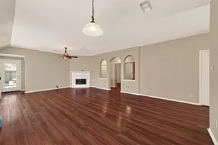 2427 Colonial Springs Ln, Spring, TX 77386 - Photo 5