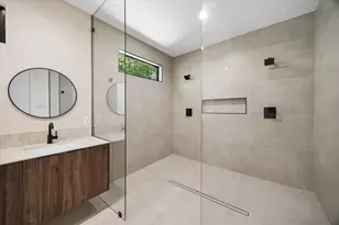 10943 Mockingbird Pl, Conroe, TX 77385 - Photo 11