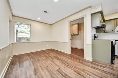 5731 Lodge Creek Drive, Houston, TX 77066 - Photo 11