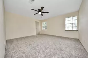 5731 Lodge Creek Dr, Houston, TX 77066 - Photo 21