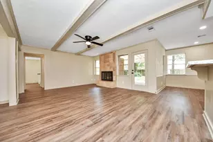 5731 Lodge Creek Dr, Houston, TX 77066 - Photo 5
