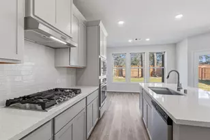 140 Mockingbird Trails Dr, Willis, TX 77318 - Photo 9