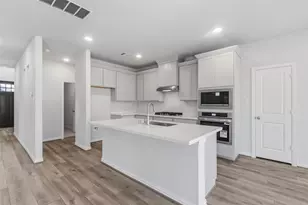 140 Mockingbird Trails Dr, Willis, TX 77318 - Photo 11