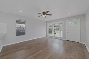 2503 Creston Dr, Houston, TX 77026 - Photo 7