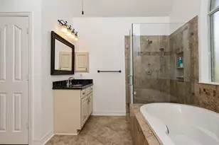 27 Bluff Creek Pl, The Woodlands, TX 77382 - Photo 15