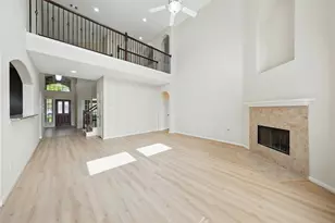 4927 Blackwater Ln, Sugar Land, TX 77479 - Photo 7