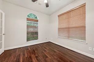 15423 Park Glen Dr, Sugar Land, TX 77498 - Photo 9