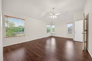 15423 Park Glen Dr, Sugar Land, TX 77498 - Photo 29
