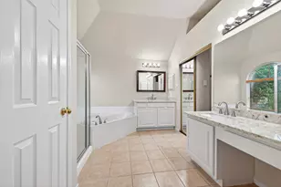 15423 Park Glen Dr, Sugar Land, TX 77498 - Photo 33
