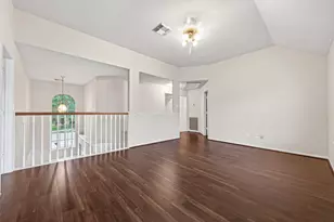 15423 Park Glen Dr, Sugar Land, TX 77498 - Photo 25