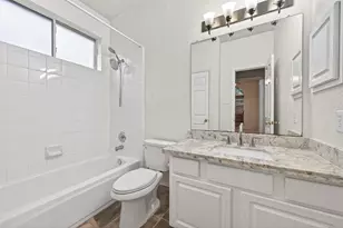 15423 Park Glen Dr, Sugar Land, TX 77498 - Photo 13
